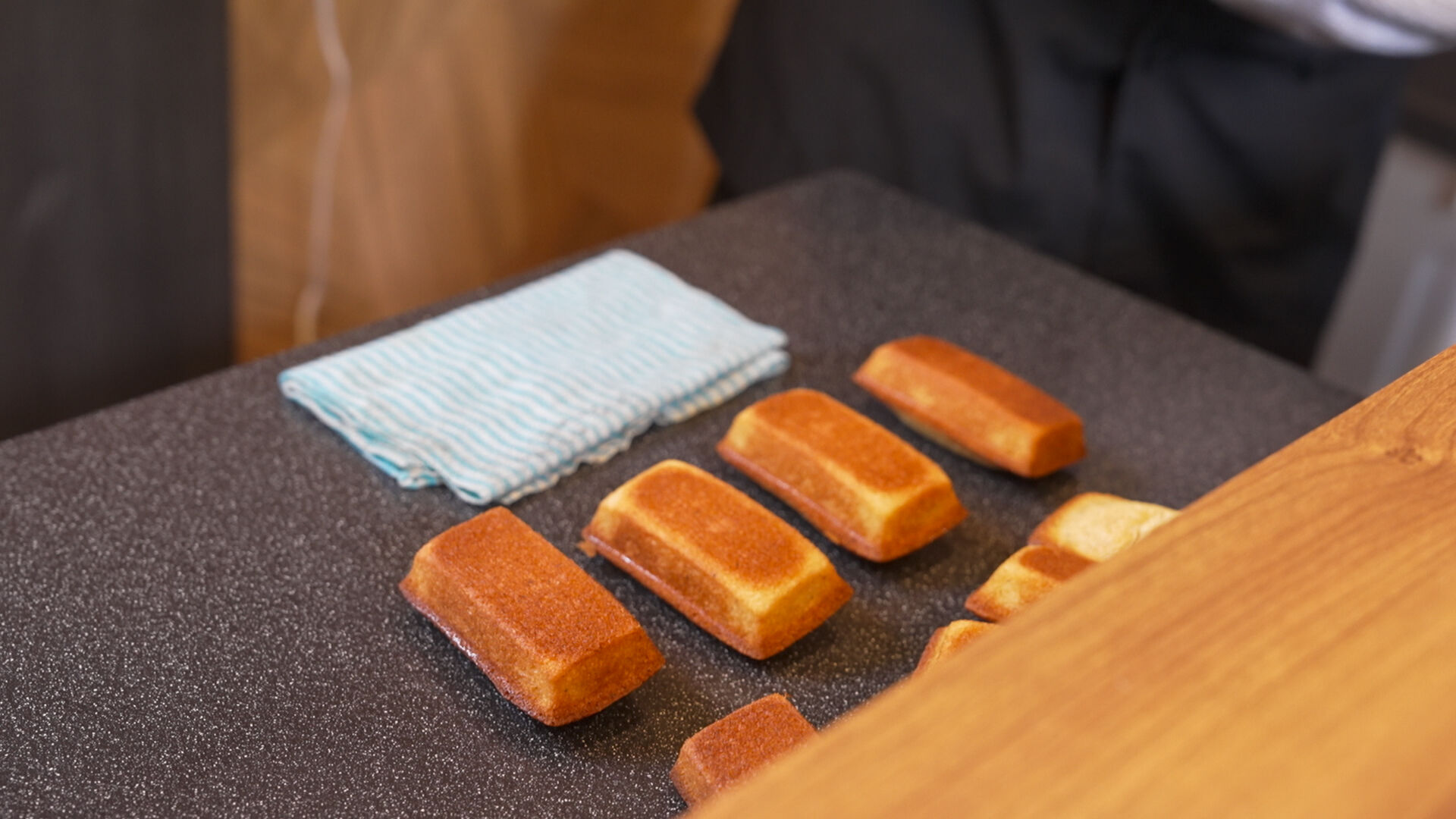 元パティシエが窯で焼く本格菓子